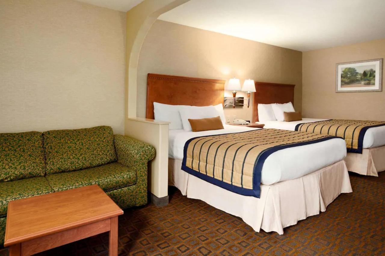 Coratel Inn & Suites By Jasper New Braunfels Ih-35 Ext 189 Exterior foto