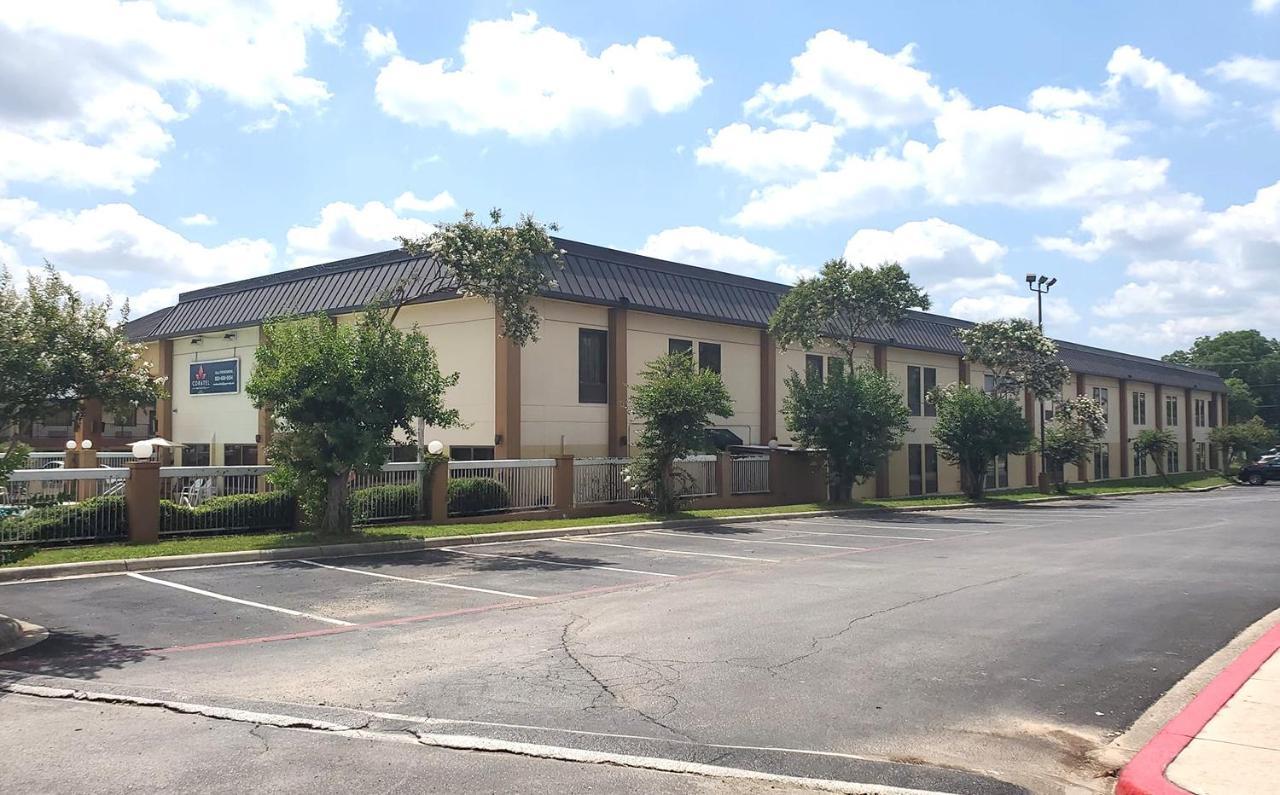 Coratel Inn & Suites By Jasper New Braunfels Ih-35 Ext 189 Exterior foto