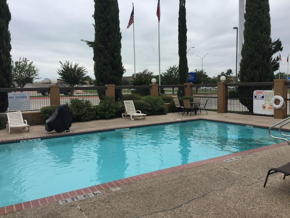 Coratel Inn & Suites By Jasper New Braunfels Ih-35 Ext 189 Exterior foto